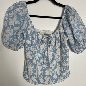 Abercrombie Light Blue and White Floral Linen Puff Sleeve Corset